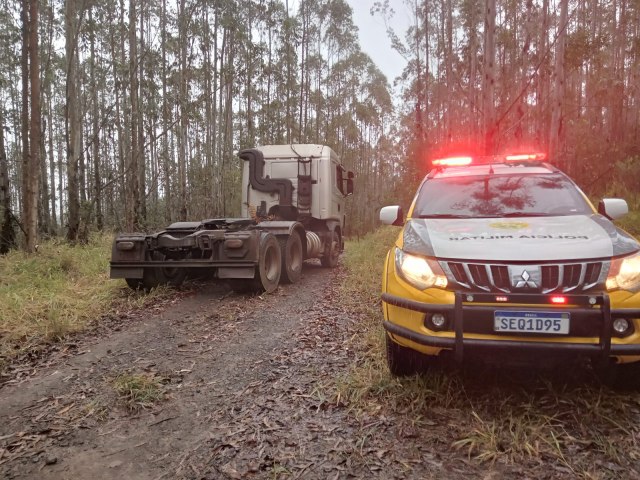 POLCIA MILITAR RECUPERA CAMINHO ROUBADO EM TIBAGI-PR