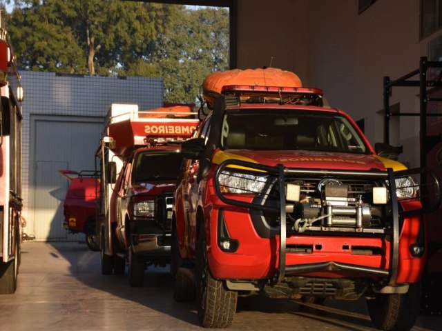 CORPO DE BOMBEIROS DO PARAN ENVIA EQUIPE PARA COMBATER INCNDIOS NO PANTANAL