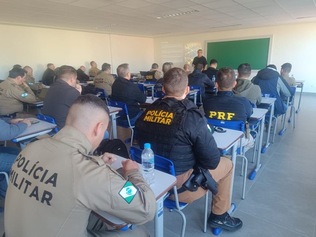 4 COMANDO REGIONAL SEDIA TREINAMENTO CONTRA CRIMES VIOLENTOS