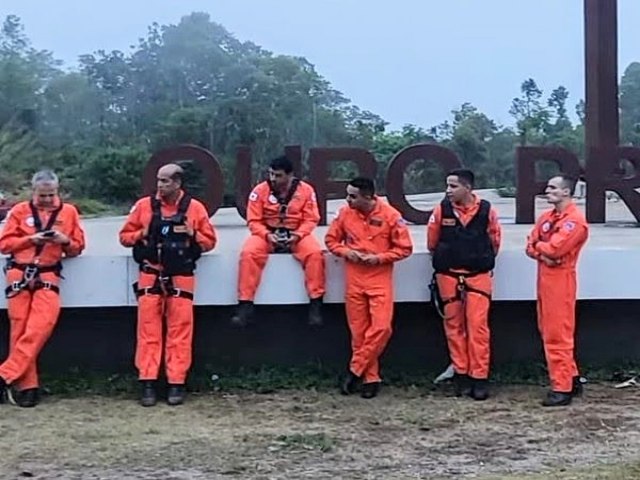 LTIMA FOTO ANTES DE MORRER: VEJA O REGISTRO DE BOMBEIROS NA DECOLAGEM