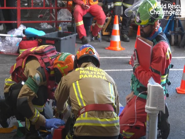 BOMBEIROS DO PARAN TM BOA PARTICIPAO NO MUNDIAL DE SALVAMENTO VEICULAR