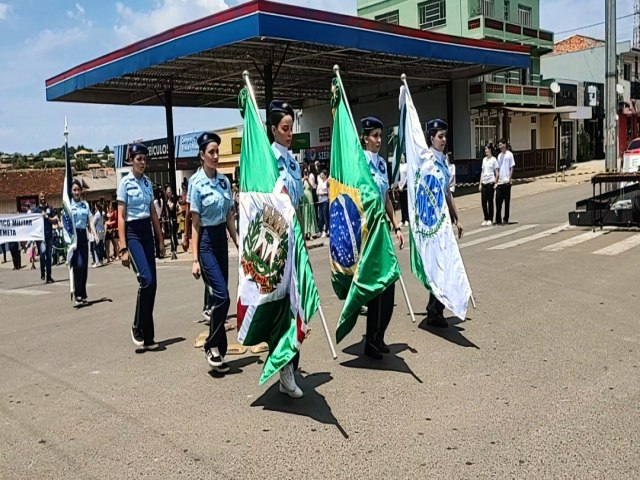 RESERVA CELEBRA A PROCLAMAO DA REPBLICA COM GRANDIOSO DESFILE CVICO