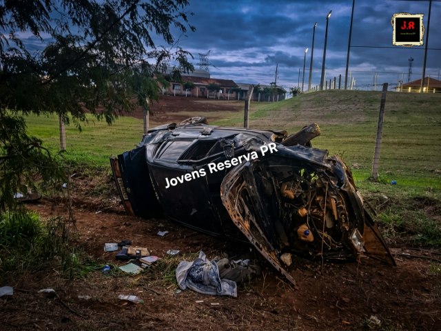GRAVE ACIDENTE DEIXA MOTORISTA COM FERIMENTOS GRAV�SSIMOS EM MANOEL RIBAS-PR 