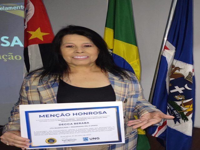 Apresentadora Decca Beraba recebe homenagem