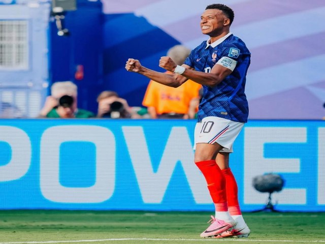 Nas Quartas: Fran�a manda Paraguai de volta pra casa e avan�a � pr�xima fase do Mundial FIFA 