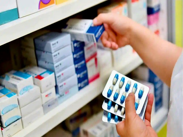 Medicamentos devem ter dois aumentos em 2024 - veja 5 orientaes para economizar