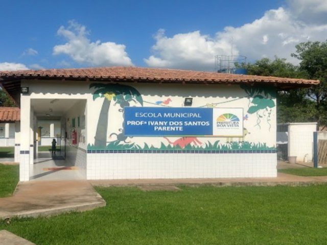 Me de criana autista denuncia falta de cuidadores em escola municipal