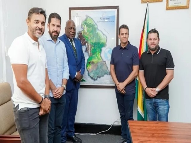 Lder garimpeiro ru no Brasil se muda para Guiana, abre empresa e mira eleio em RR