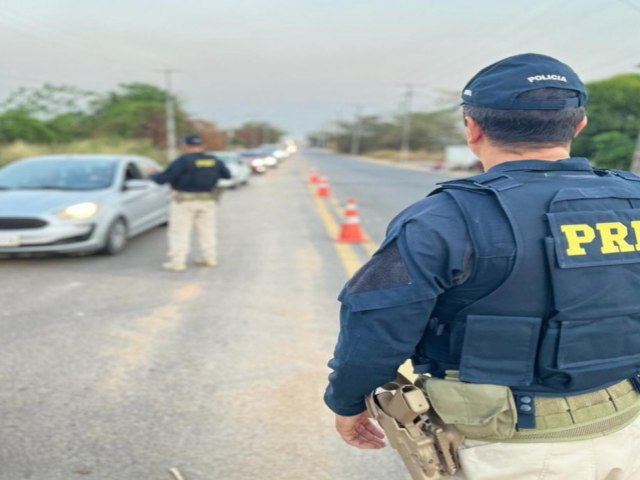 PRF autua 50 condutores e prende 2 por uso de bebida alcolica em Roraima 