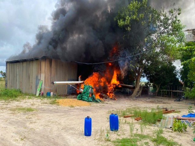 Ibama desativa pista clandestina utilizada no garimpo ilegal na Terra Indgena Yanomami