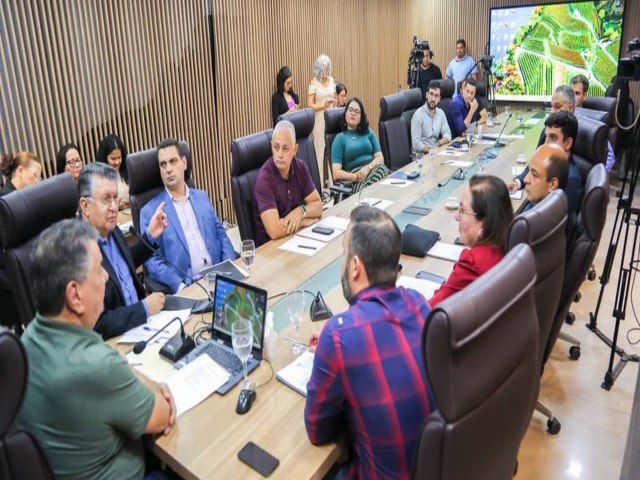 Reunio define encontro com governador para tratar convocao na PCRR