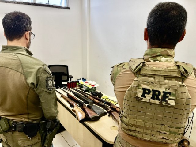 PRF e IBAMA apreendem armas de fogo, munies, ouro e mercrio em Operao Conjunta em Roraima