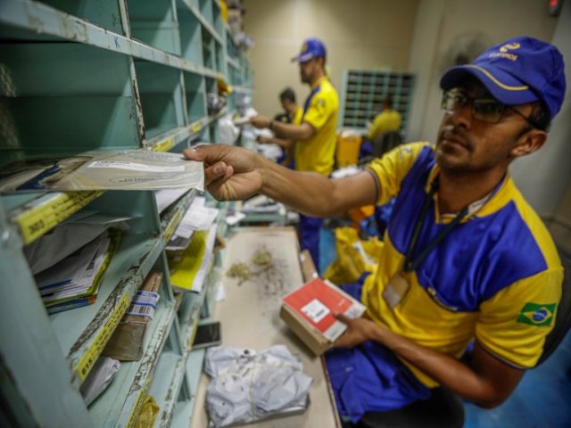 Correios anunciam concurso para 3.511 vagas com salrios de at R$ 6,8 mil