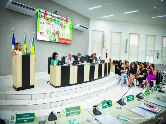 Durante prestao de contas, secretria destaca iniciativas e melhorias na educao municipal 