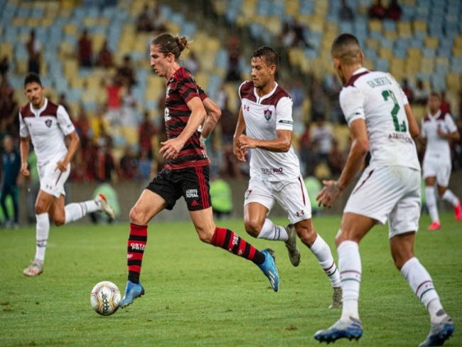  Flamengo bate Fluminense e vai à final da Taça Guanabara