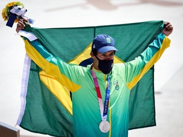 Skatista Kelvin Hoefler é prata em Tóquio, primeira medalha brasileira nas Olimpíadas
