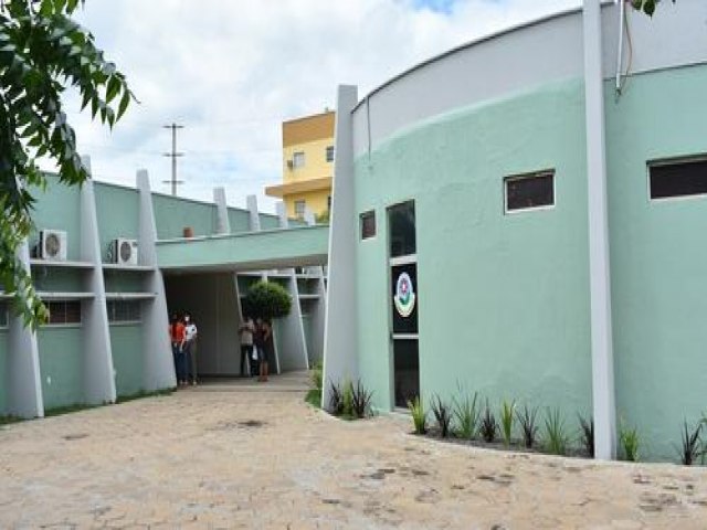 Câmara de Picos aprova projeto de lei que denomina quadra de esportes do bairro Pantanal de ?Arena Sávio Barão?