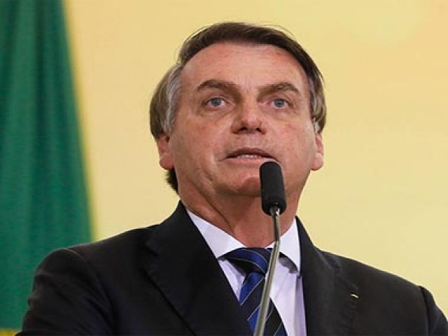 Bolsonaro libera R$ 700 mi para áreas atingidas pelas chuvas
