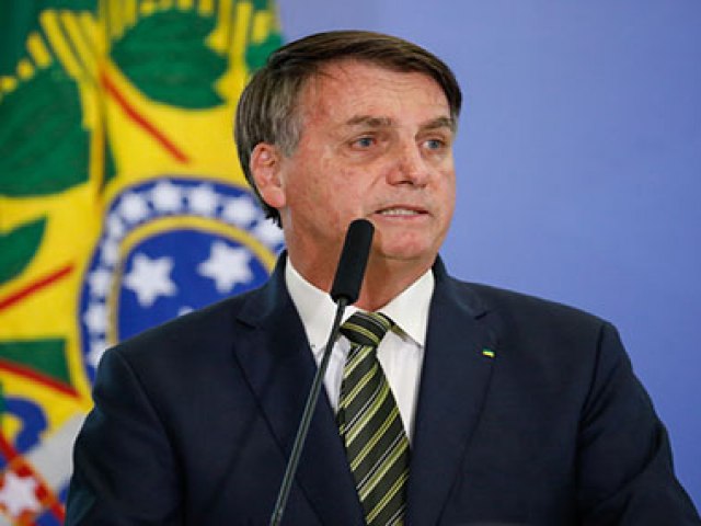 Bolsonaro diz que 12 ministros devem sair do governo para disputar eleições 
