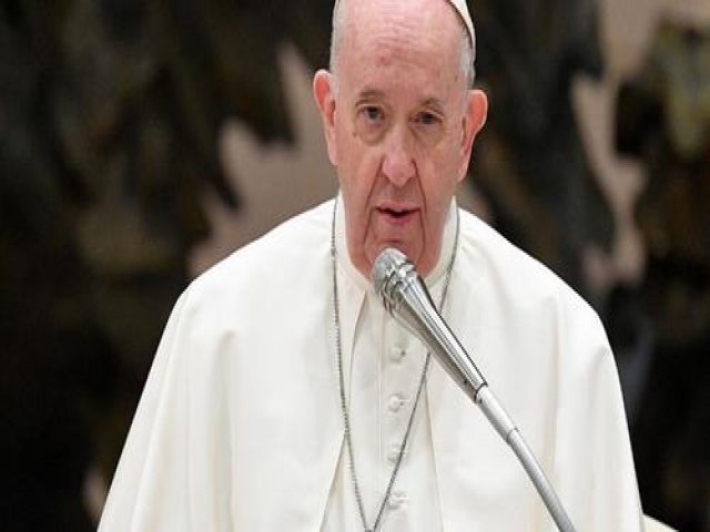 Guerra na Ucrânia leva papa à Embaixada da Rússia no Vaticano