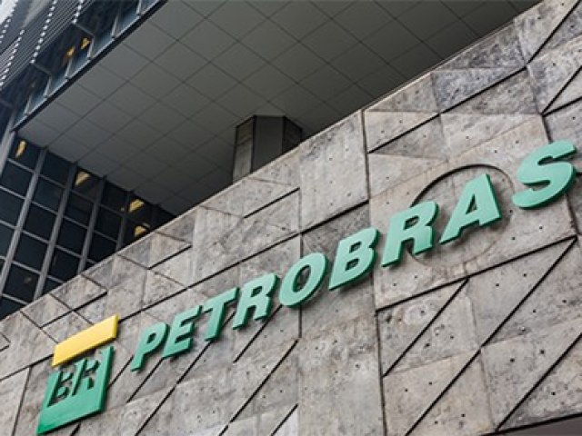 Bolsonaro diz que Petrobras demonstra não ter sensibilidade com população