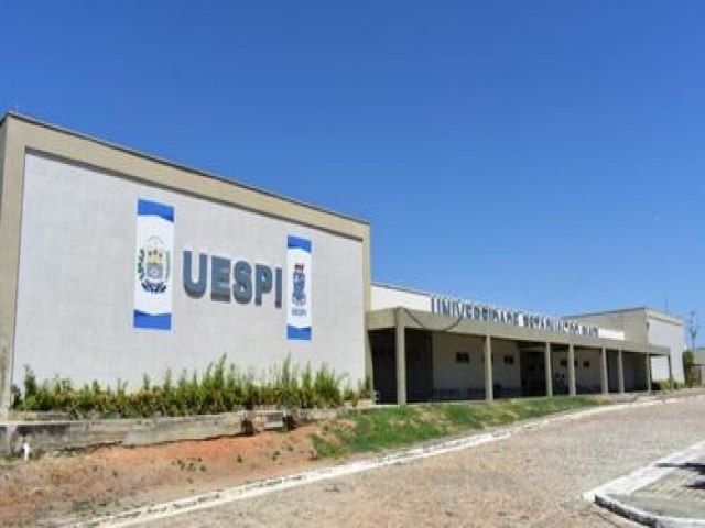 Governadora Regina Sousa autoriza convocação de 176 professores para Uespi
