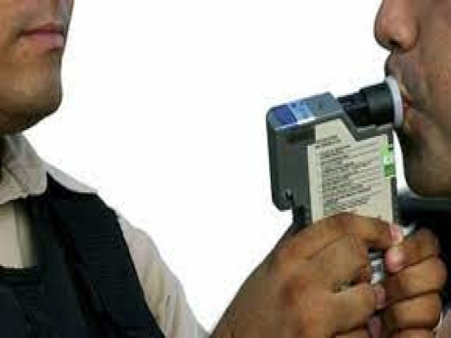 STF mantém multa para motoristas que recusem teste de bafômetro