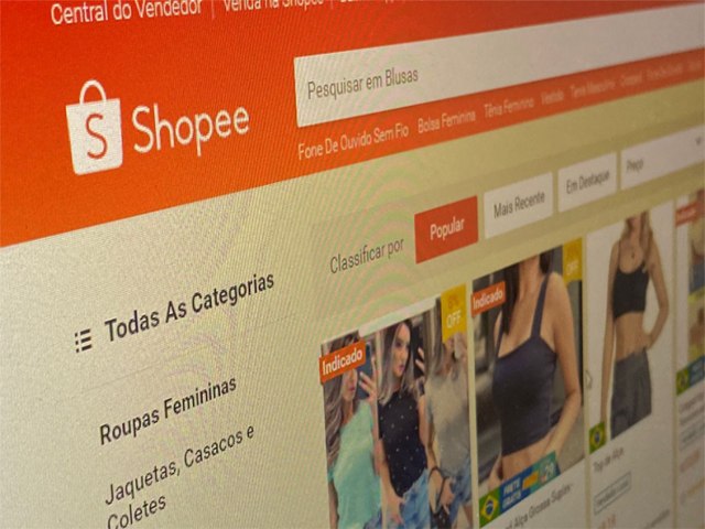 Bolsonaro descarta imposto para compras online em fornecedores estrangeiros