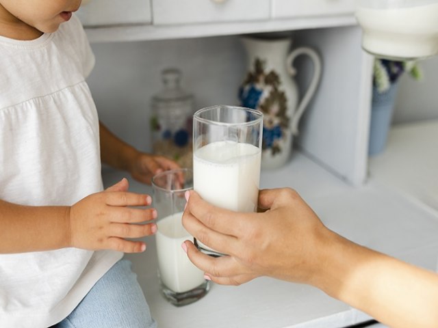 Intolerância à lactose x alergia à proteína do leite: entenda a diferença
