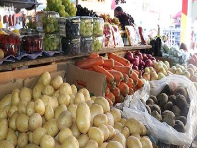 Feirantes de Picos destacam aumento de preço nas frutas e verduras