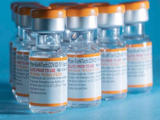 Pfizer pede autorização para uso de vacina em crianças a partir de 6 meses