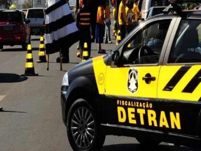 Detran-DF abre concurso com 366 vagas e salários de até R$ 6,4 mil