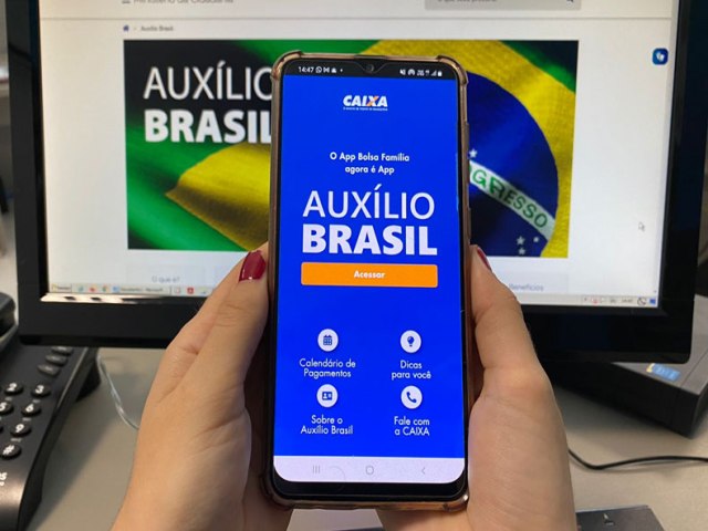 Pagamento do Auxílio Brasil de R$ 600 inicia segunda (19); veja calendário