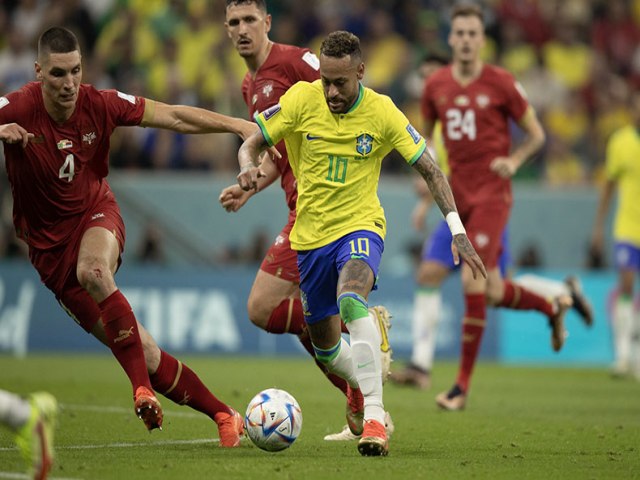 Neymar será avaliado no sábado para definir data de retorno à Copa do Mundo
