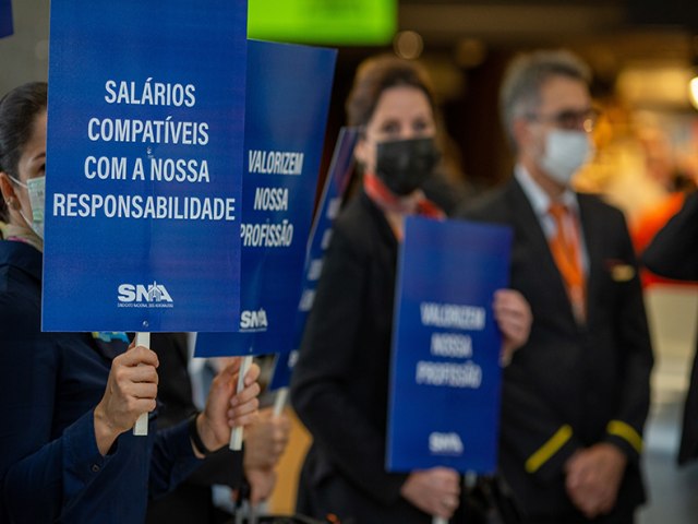 Aeronautas decidem manter a greve com paralisação de 2h nos aeroportos