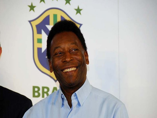 Velório de Pelé será na Vila Belmiro e aberto ao público; mundo faz homenagens