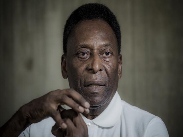 Atestado de óbito aponta causas da morte de Pelé