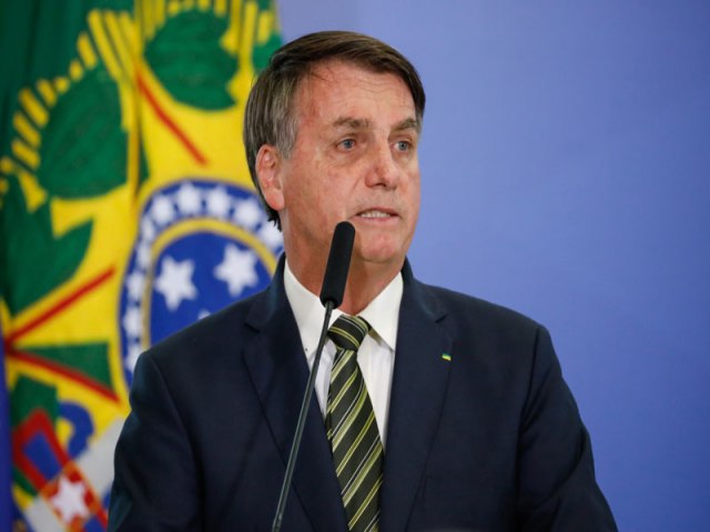 TCU manda Bolsonaro devolver joias sauditas e armas em até 5 dias