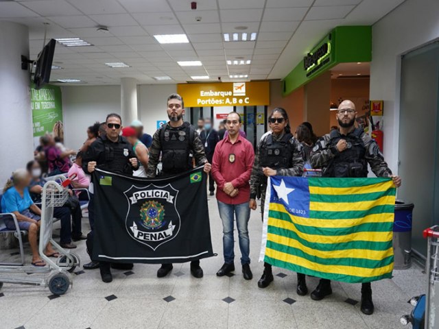 Policiais penais do Piauí embarcam para atuar contra atentados criminosos no RN