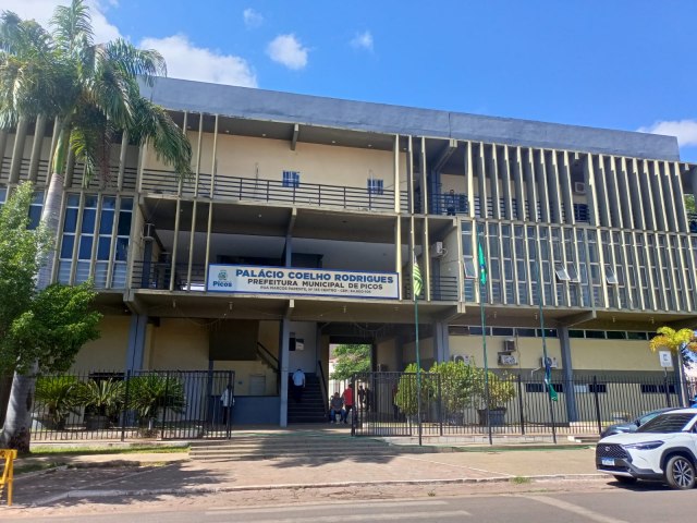 Prefeitura de Picos realiza migração da folha de pagamento entre bancos e convoca todos os servidores