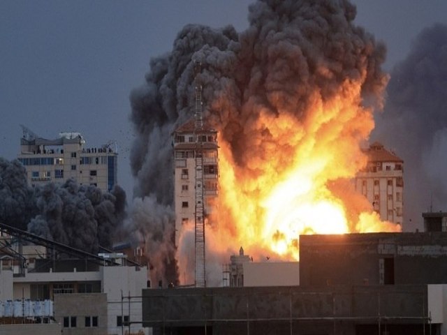 Ataques do Hamas deixam mais de 300 mortos só no território israelense