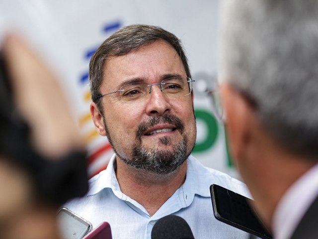 Fábio Novo faz aceno a tucanos e relembra: ?Já houve chapa PT e PSDB no estado?