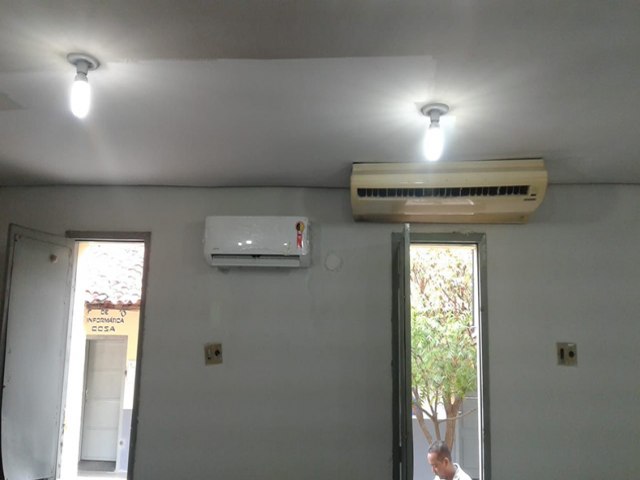 Aquecimento em ar-condicionado causa princípio de incêndio em sala da UESPI