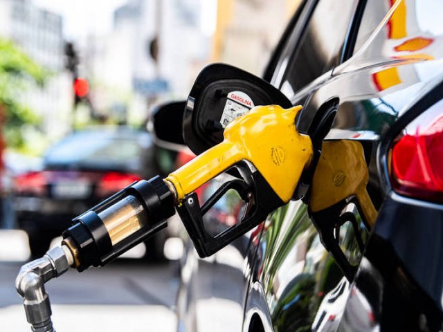 É possível economizar combustível com o ar-condicionado ligado no carro?