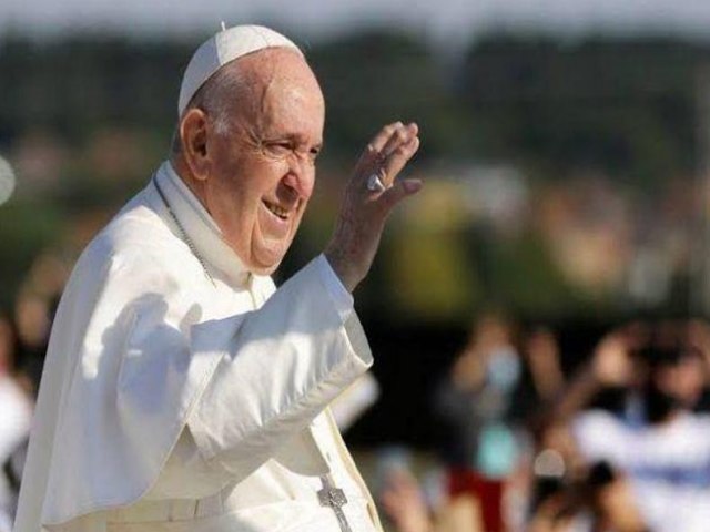 Papa Francisco diz que está com inflamação pulmonar