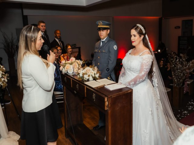 A cantora Naty Meg casa-se em So Paulo