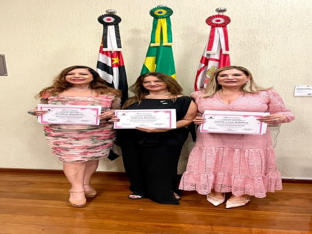 Kristhel Byancco recebe homenagem ao lado de outros Mulheres pela luta das conquistas femininas,