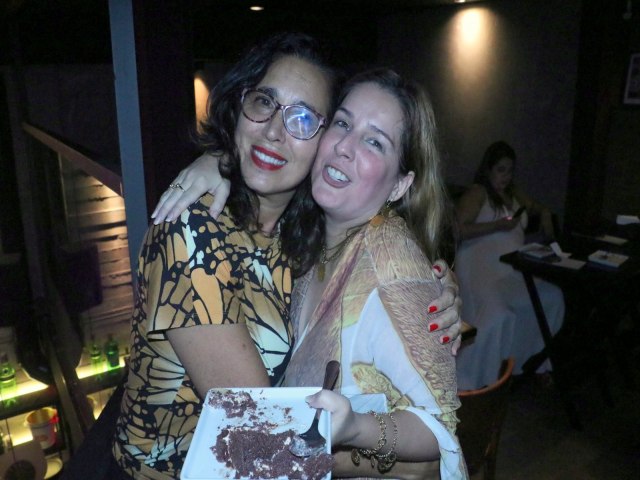 A Atriz Vanessa Fontana celebra seu aniversarioo Nai Pizza Bar