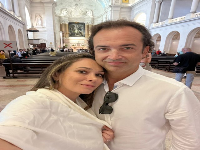 O casal Ivo e Aline Barroso j conta os dias para a chegada do pequeno Pedro Ivo, o primeiro baby da tradicional famlia ligada ao setor agropecurio