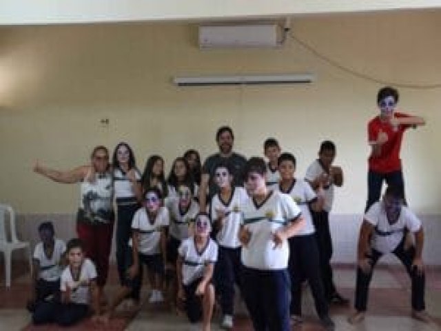 Curso de teatro gratuito em Itarema-Ce promove incluso de jovens no universo da atuao 